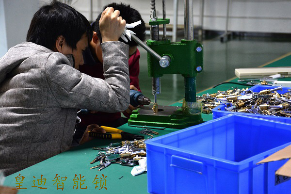 如何挑選可靠的家用智能鎖生產(chǎn)廠家？