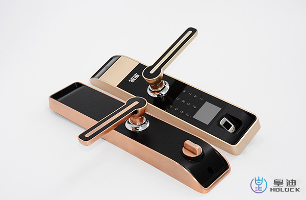 皇迪A4外觀由奧迪資深外觀造型師設(shè)計·氣質(zhì)出眾